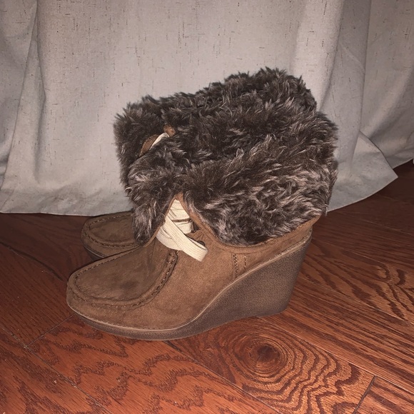 Brown wedge boots - Picture 2 of 6